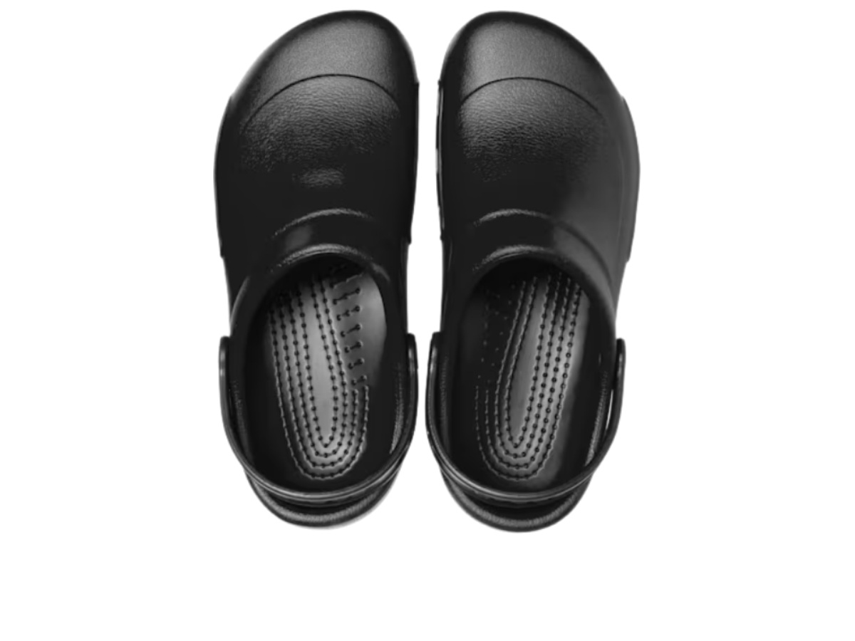https://d2cva83hdk3bwc.cloudfront.net/10075-001-crocs-bistro-clog-black-sandals-4.jpg