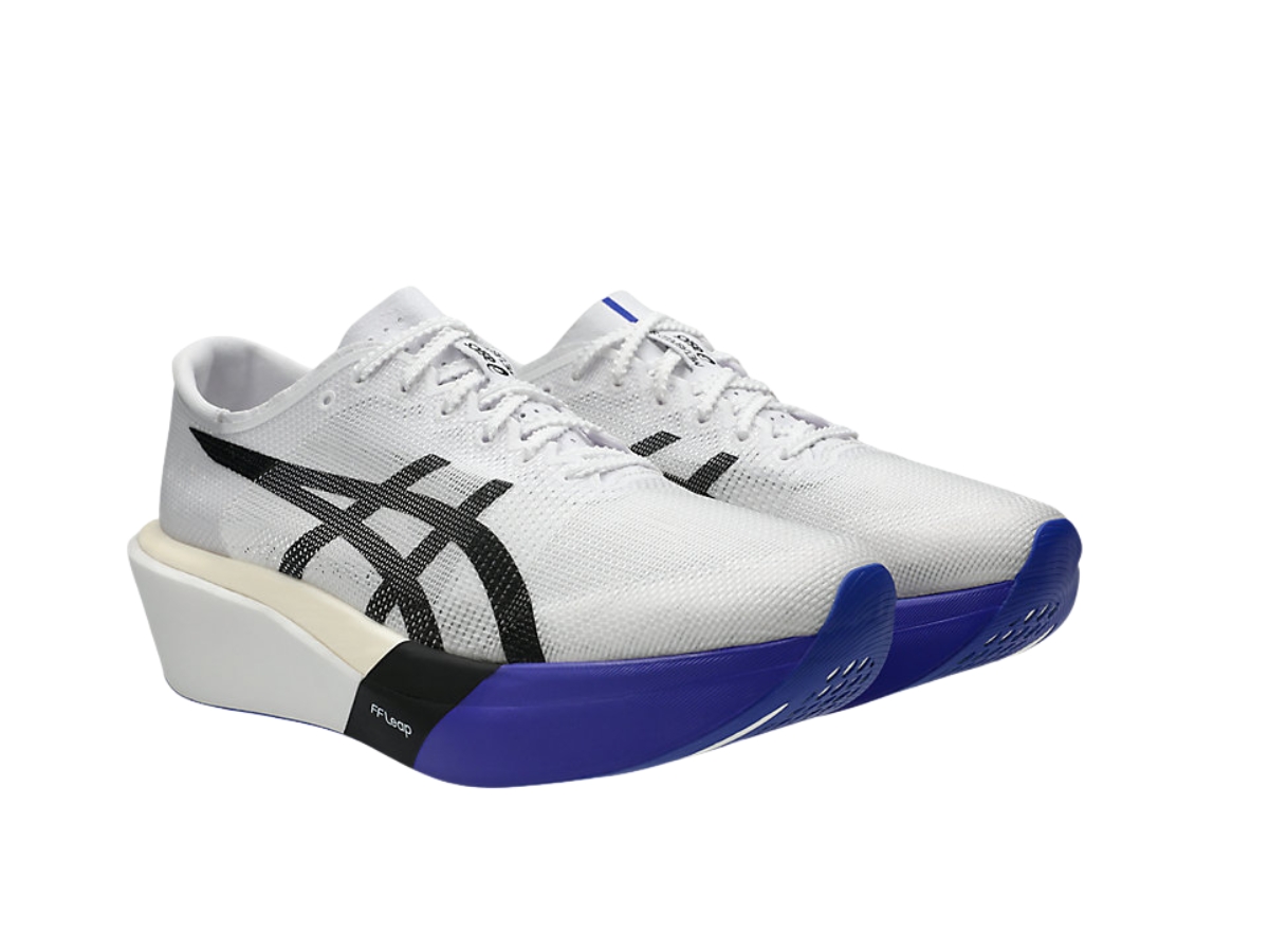 https://d2cva83hdk3bwc.cloudfront.net/1013a162-101-asics-metaspeed-sky-tokyo-white-cobalt-burst-3.jpg
