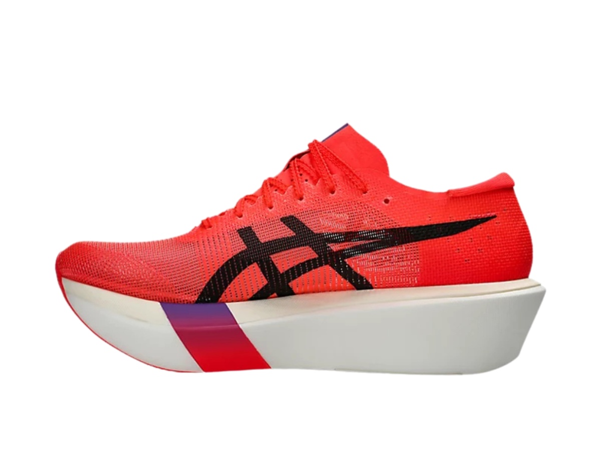 https://d2cva83hdk3bwc.cloudfront.net/1013a162-600-asics-metaspeed-sky-tokyo-flash-red-black-2.jpg