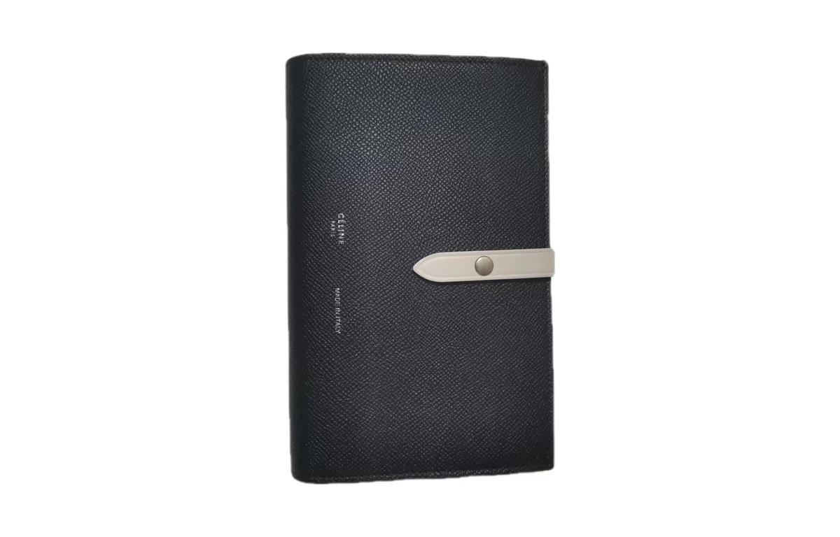https://d2cva83hdk3bwc.cloudfront.net/104873A15-38BJ-celine-wallets-1.jpg