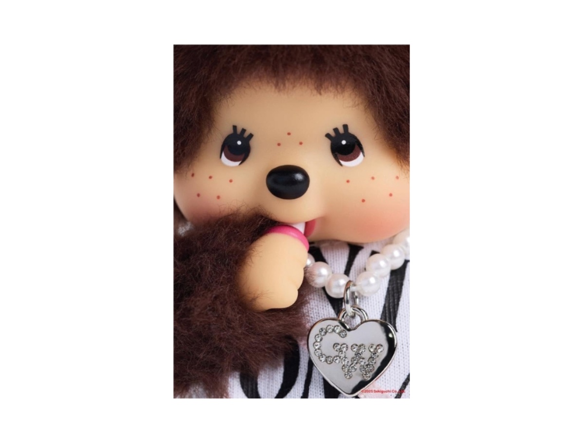 https://d2cva83hdk3bwc.cloudfront.net/1099158-gentlewoman-x-monchhichi-plush-doll-keychain-4.jpg