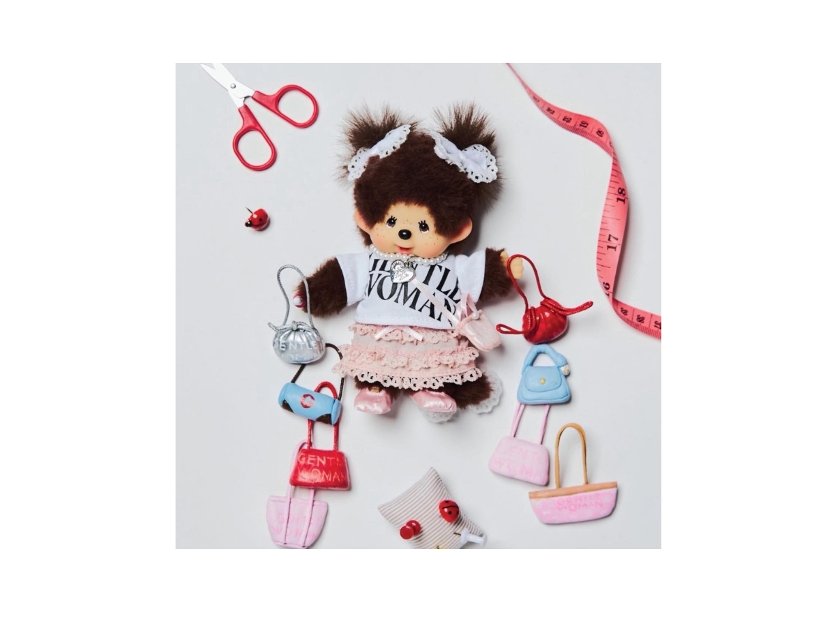 https://d2cva83hdk3bwc.cloudfront.net/1099158-gentlewoman-x-monchhichi-plush-doll-keychain-5.jpg