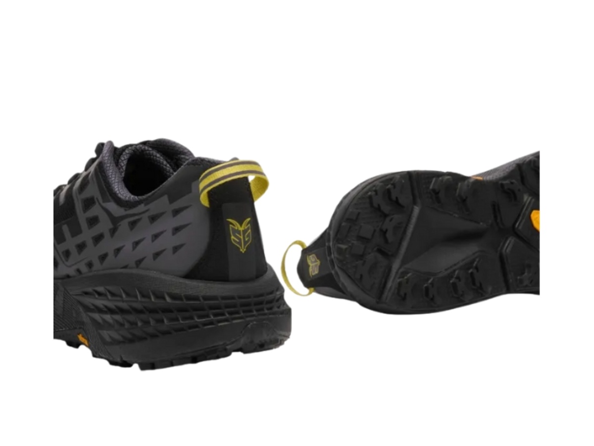 https://d2cva83hdk3bwc.cloudfront.net/1162710-bsq-hoka-one-one-u-speedgoat-2-sneaker-black-squid-ink-6.jpg