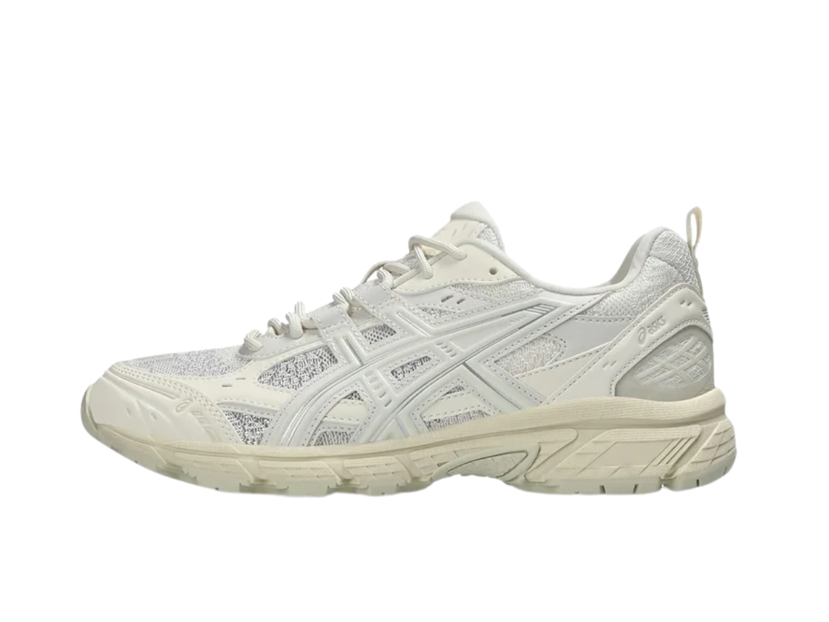 https://d2cva83hdk3bwc.cloudfront.net/1203A597-100-asics-gel-nunobiki-cream-pure-silver-2.jpg