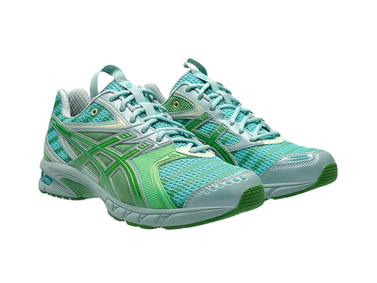 https://d2cva83hdk3bwc.cloudfront.net/1203A606-300-asics-gel-ds-trainer-14-waterfall-lichen-3.jpg