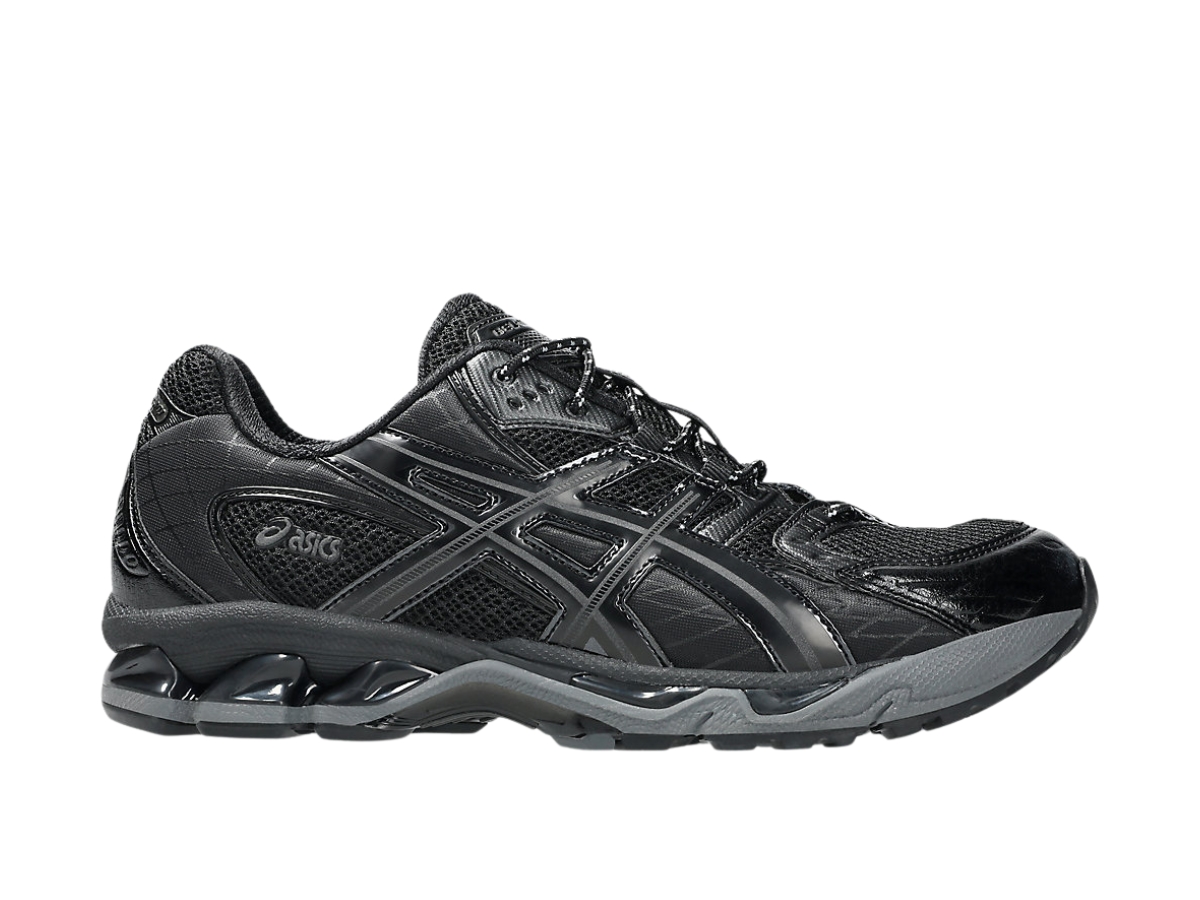 https://d2cva83hdk3bwc.cloudfront.net/1203A696-001-asics-haven-x-gel-nimbus-10-1-black-1.jpg