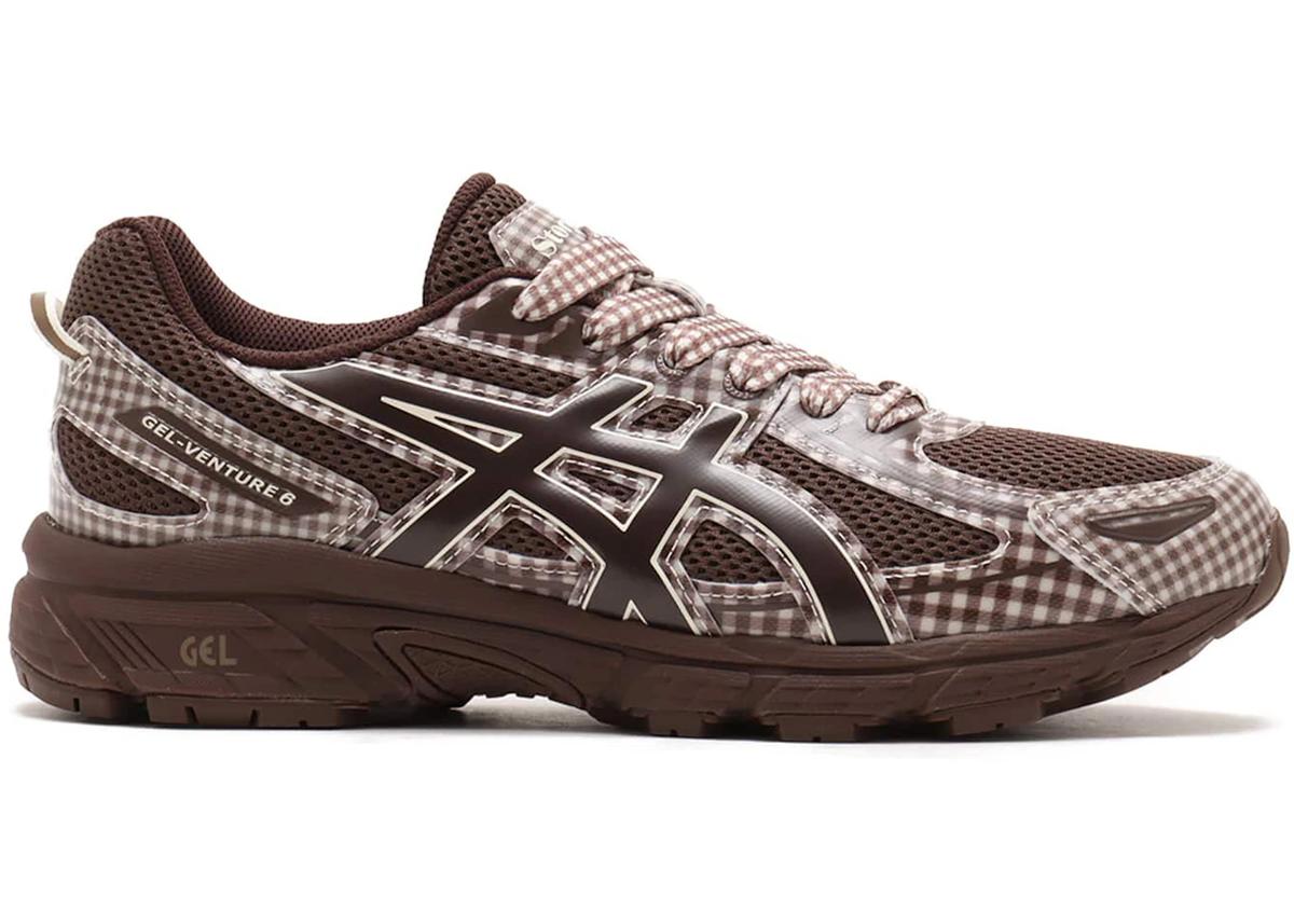 https://d2cva83hdk3bwc.cloudfront.net/1203A712-200-asics-gel-venture-6-story-mfg-reddish-brown-gingham-1.jpg