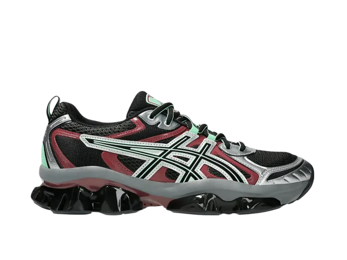 https://d2cva83hdk3bwc.cloudfront.net/1203a270-027-asics-gel-quantum-kinetic-graphite-grey-brisket-red-1.jpg