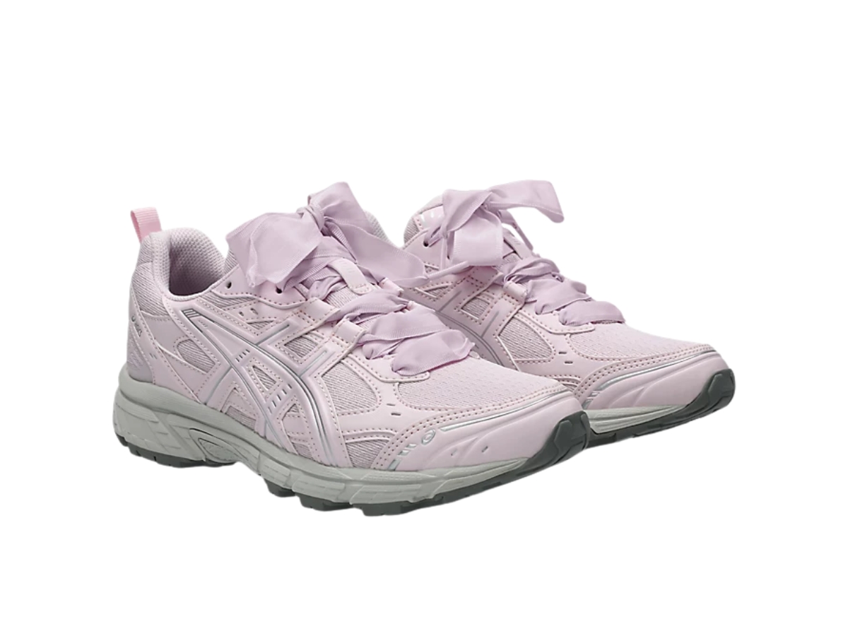 https://d2cva83hdk3bwc.cloudfront.net/1203a753-700-asics-gel-nunobiki-pink-ribbon-laces-3.jpg