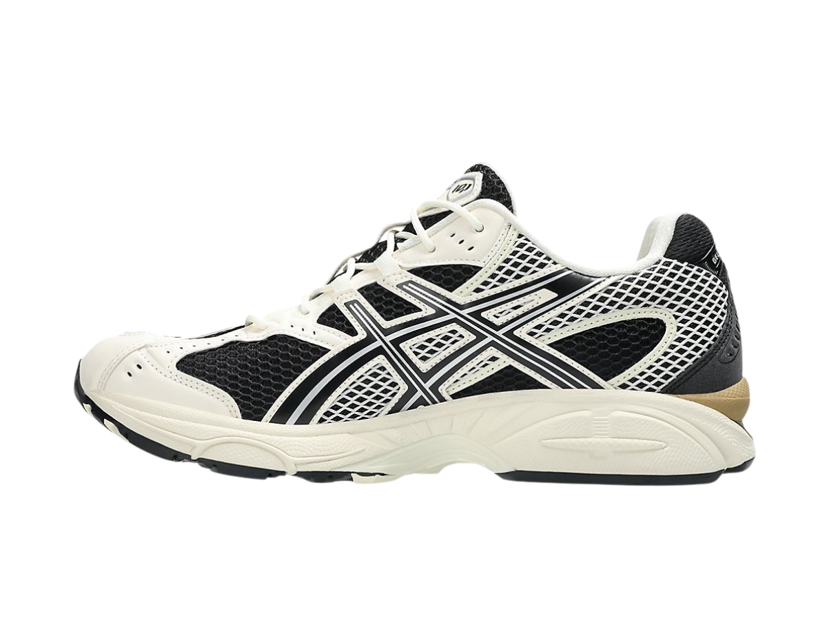 https://d2cva83hdk3bwc.cloudfront.net/1203a877-001-asics-gel-nimbus-10-1-black-cream-2.jpg
