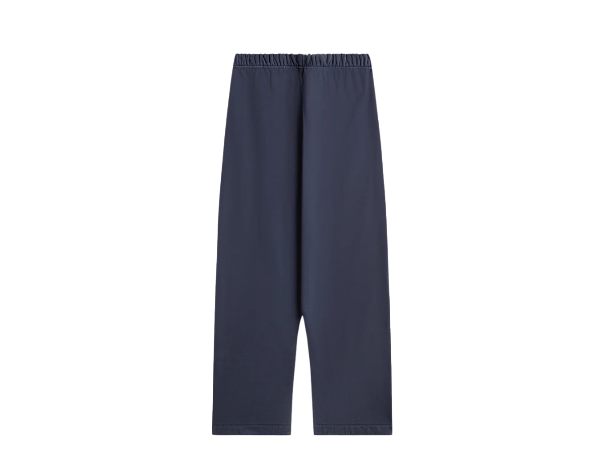 https://d2cva83hdk3bwc.cloudfront.net/130HO244464F-kith-essential-heavy-fleece-relaxed-sweatpant-marine-2.jpg