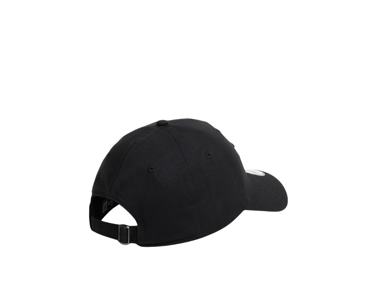 https://d2cva83hdk3bwc.cloudfront.net/1311107-onyx-stussy-new-era-9twenty-basic-strapback-onyx-3.jpg