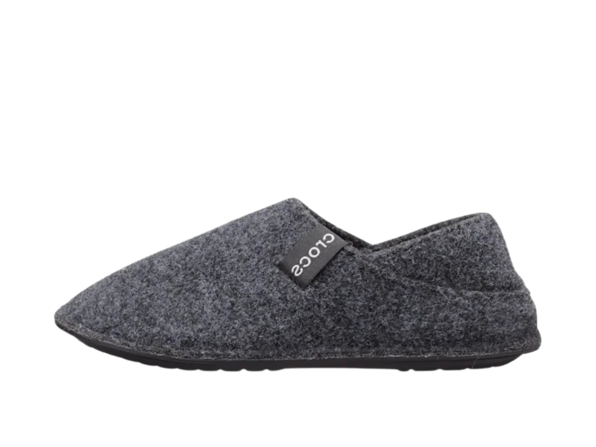 https://d2cva83hdk3bwc.cloudfront.net/205837-060-crocs-classic-slipper-soft-sole-slippers-black-2.jpg