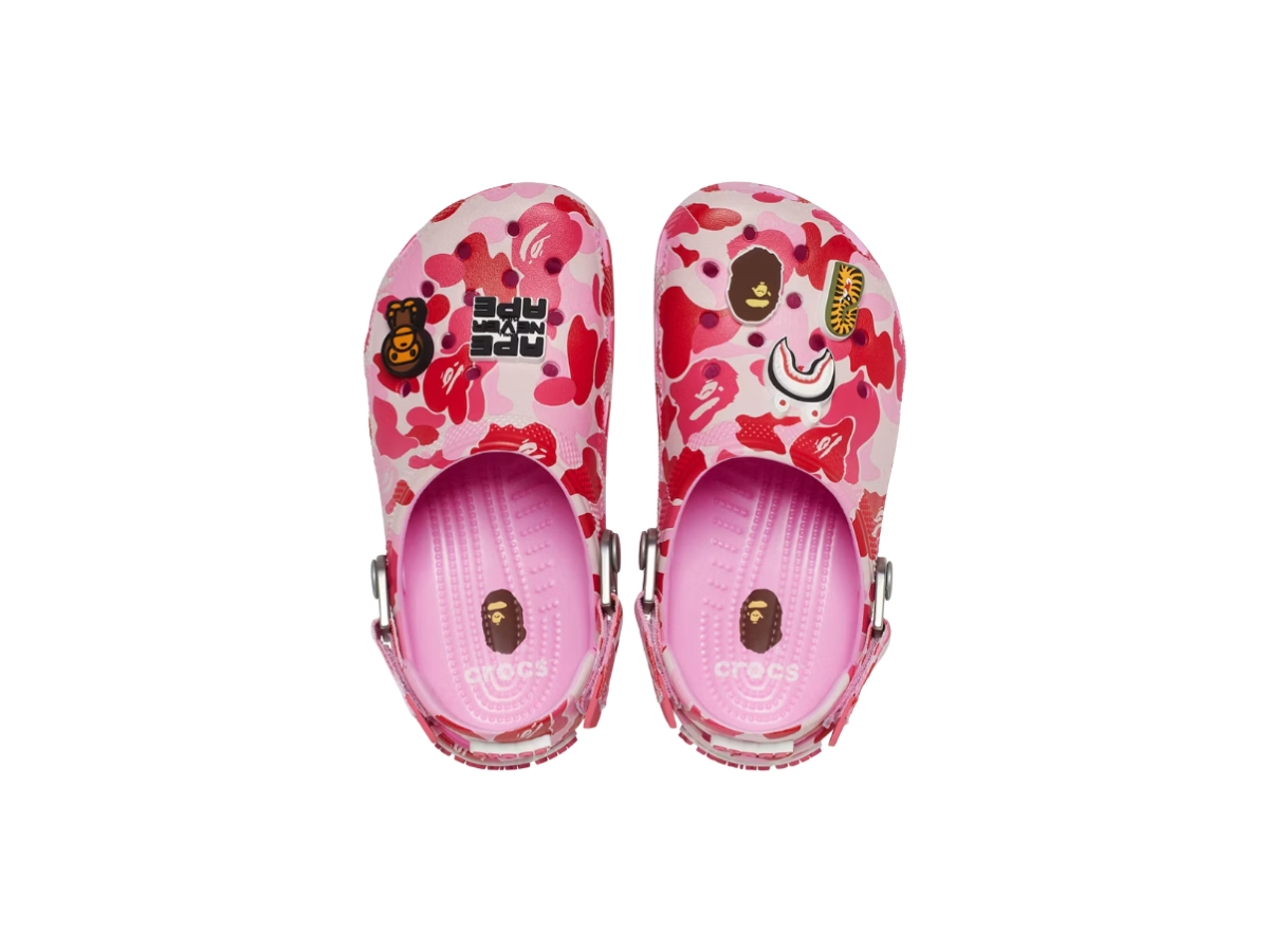https://d2cva83hdk3bwc.cloudfront.net/210285-6I2-crocs-classic-clog-a-bathing-ape-abc-camo-pink-kids-2.jpg