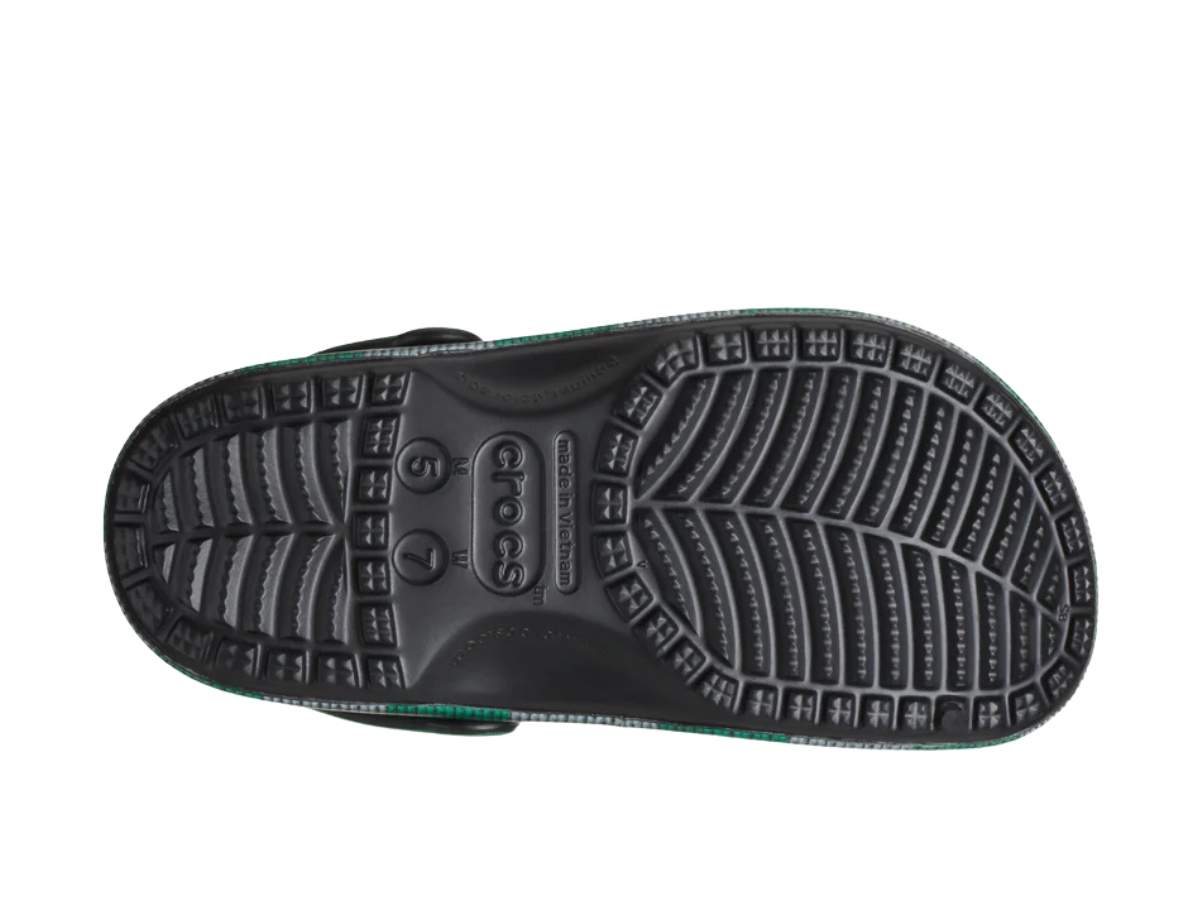 https://d2cva83hdk3bwc.cloudfront.net/210527-90H-crocs-classic-clog-harry-potter-slytherin-4.jpg