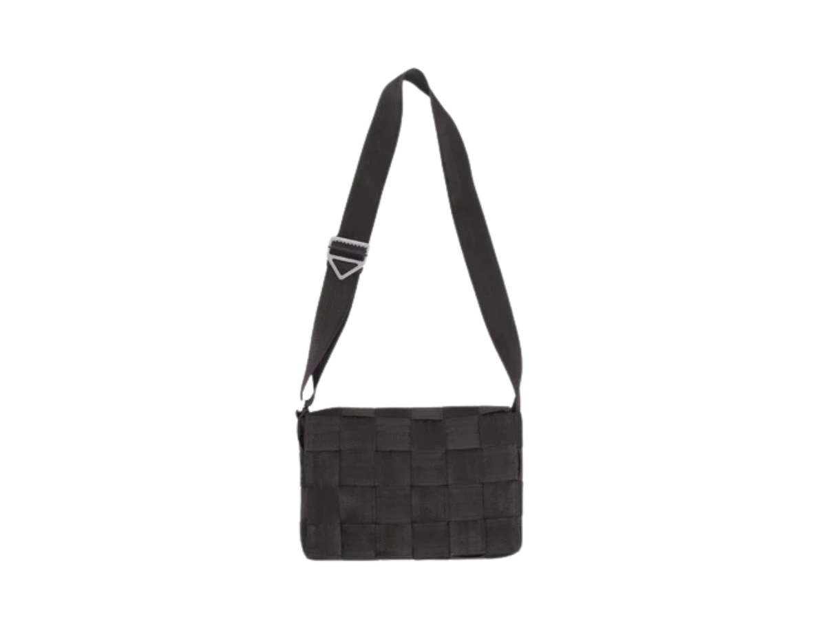 https://d2cva83hdk3bwc.cloudfront.net/221798M170101-bottega-veneta-black-intreccio-webbing-messenger-bag-in-black-intreccio-with-silver-hardware-3.jpg