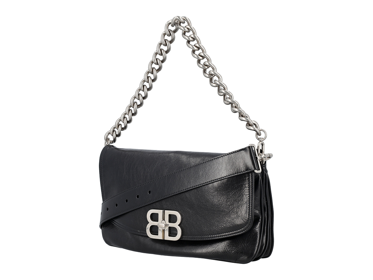 https://d2cva83hdk3bwc.cloudfront.net/23A7485962AAI4_1000-balenciaga-bb-soft-large-flap--3.jpg
