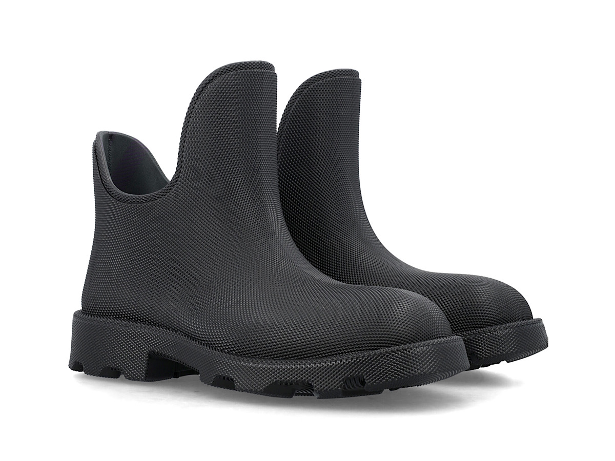 https://d2cva83hdk3bwc.cloudfront.net/23A8074603RUBBER_A1189-burberry-mf-ray-ankle-bootsbla-2.jpg