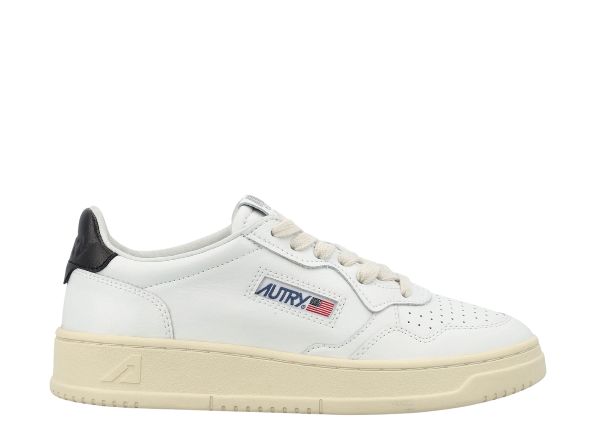 [AUTRY]★Dallas Low Goatskin Sneakers White★男女共用★ Autry Medalist Low Sneakers In White And Space Leather