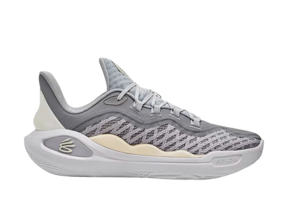 https://d2cva83hdk3bwc.cloudfront.net/3027723-101-under-armour-curry-11-young-wolf-grey-1.jpg