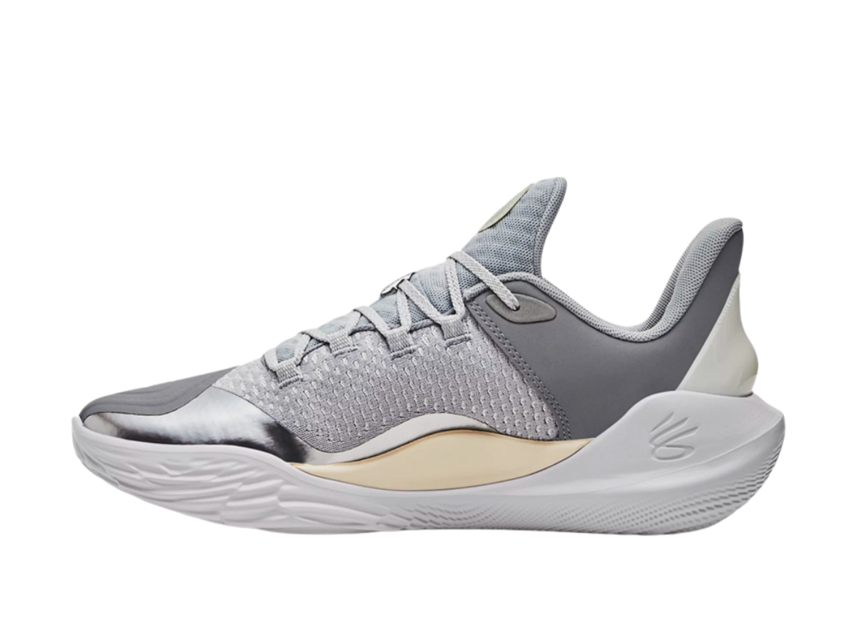 https://d2cva83hdk3bwc.cloudfront.net/3027723-101-under-armour-curry-11-young-wolf-grey-2.jpg