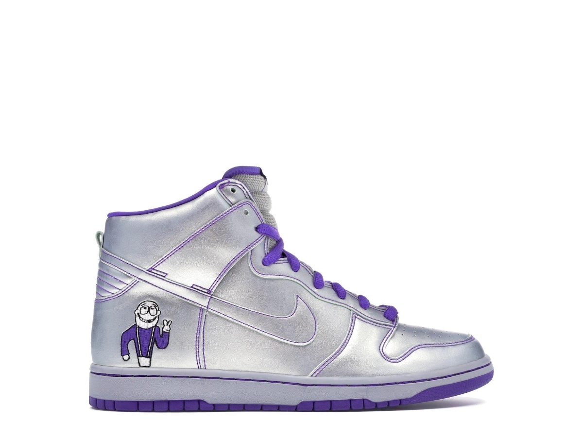https://d2cva83hdk3bwc.cloudfront.net/313171-003-nike-sb-dunk-high-dinosaur-jr--1.jpg