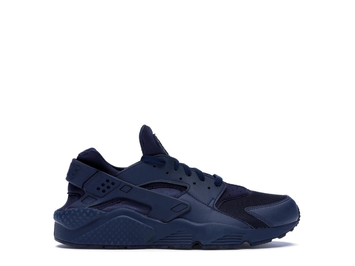nike huarache triple navy