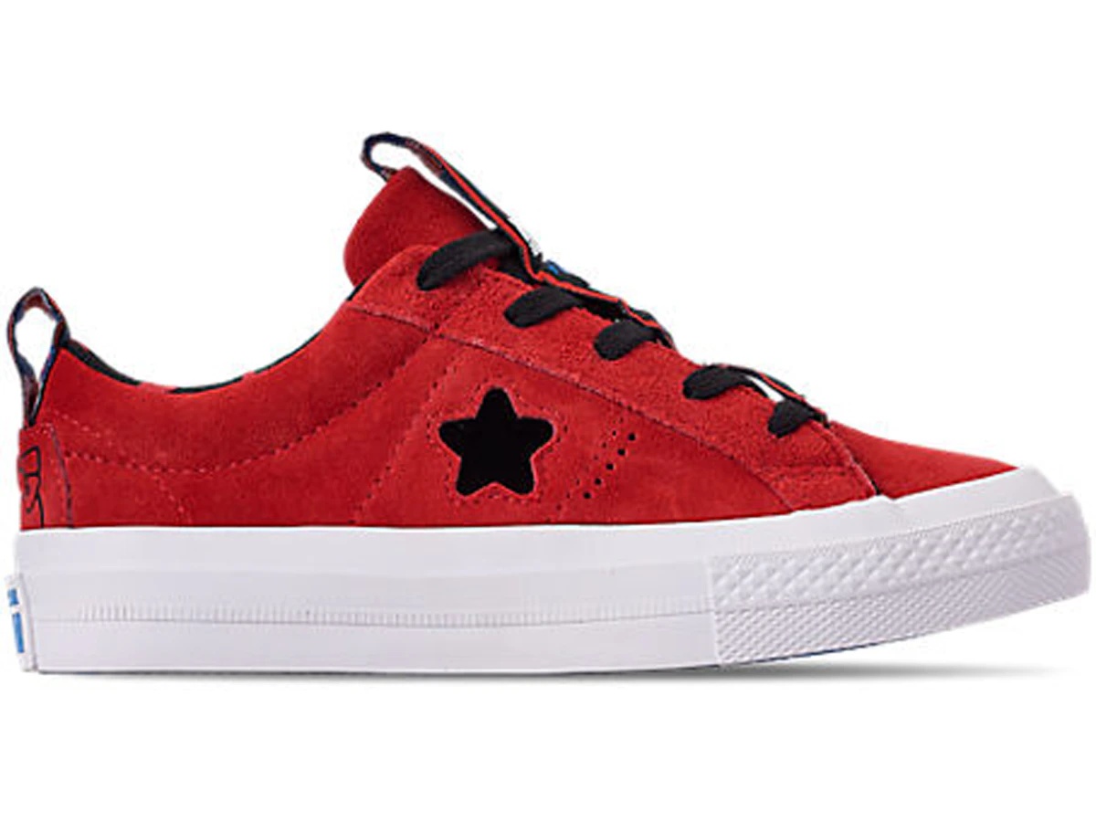 https://d2cva83hdk3bwc.cloudfront.net/363907C-converse-one-star-ox-hello-kitty-fiery-red-ps--1.jpg