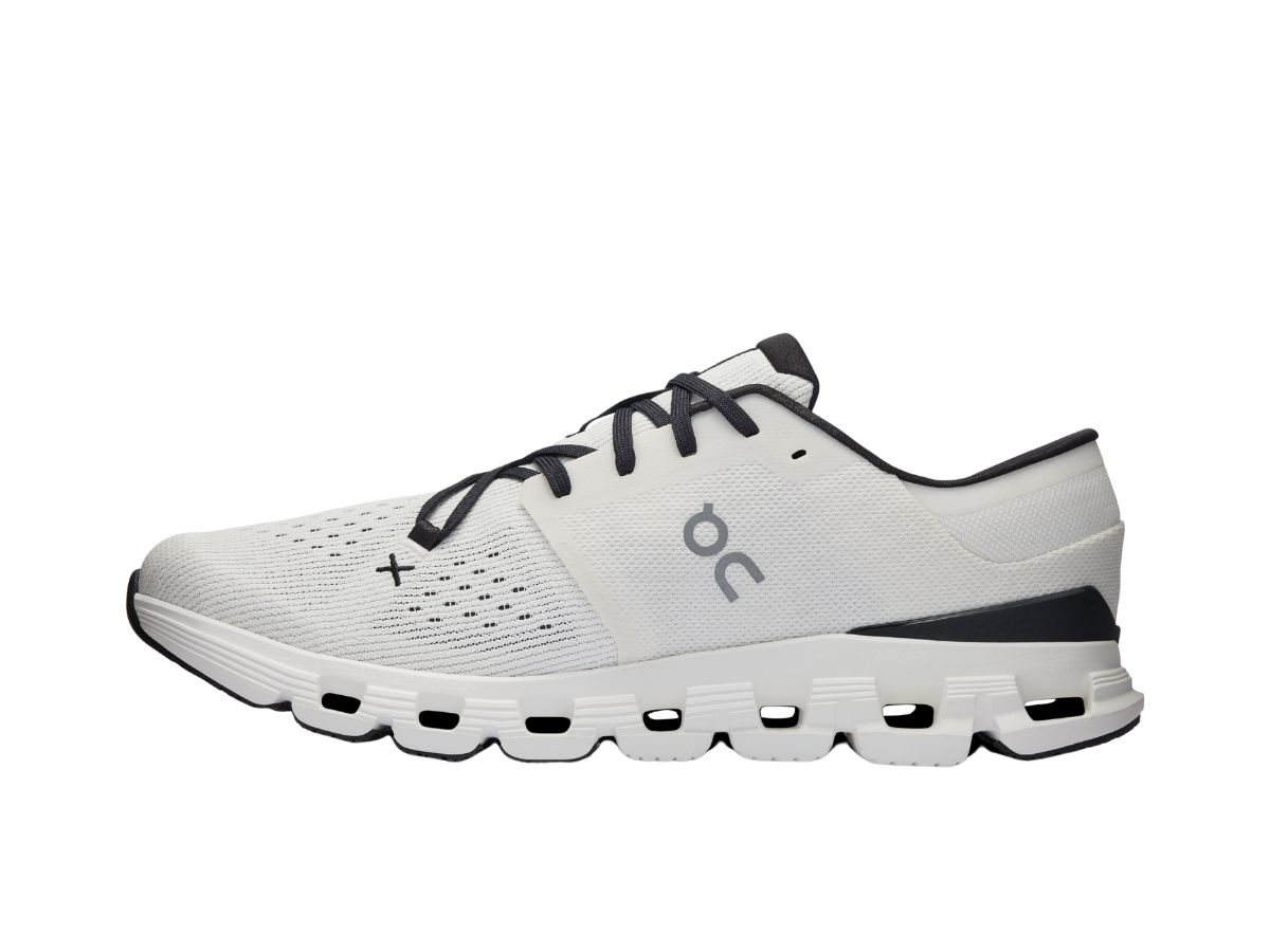 https://d2cva83hdk3bwc.cloudfront.net/3me30040791-on-running-cloud-x-4-ivory-black-2.jpg