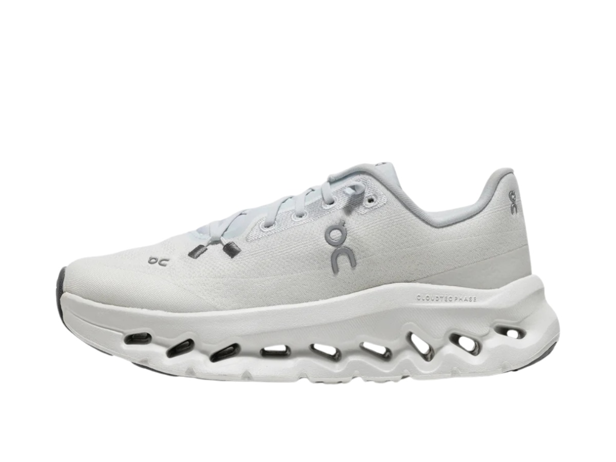 https://d2cva83hdk3bwc.cloudfront.net/3we10054313-on-running-cloudtilt-arctic-ice-women-s-2.jpg