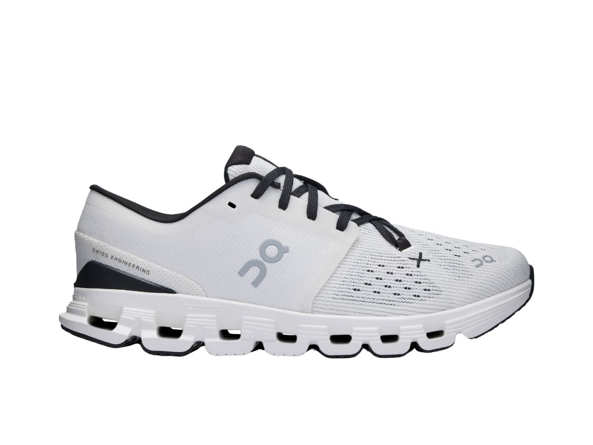 https://d2cva83hdk3bwc.cloudfront.net/3we30070791-on-running-cloud-x-4-ivory-black-women-s-1.jpg
