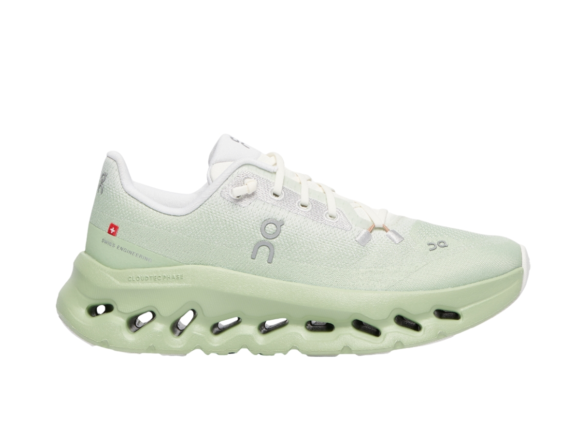 https://d2cva83hdk3bwc.cloudfront.net/3wf10734199-on-running-cloudtilt-ivory-women-s-1.jpg