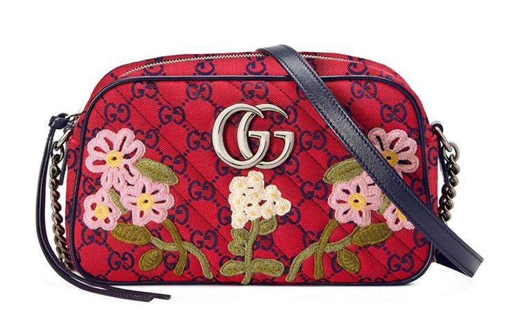 https://d2cva83hdk3bwc.cloudfront.net/447632-2UZOV-6062-gucci-valentine-s-day-collection-crossbody-bags-1.jpg