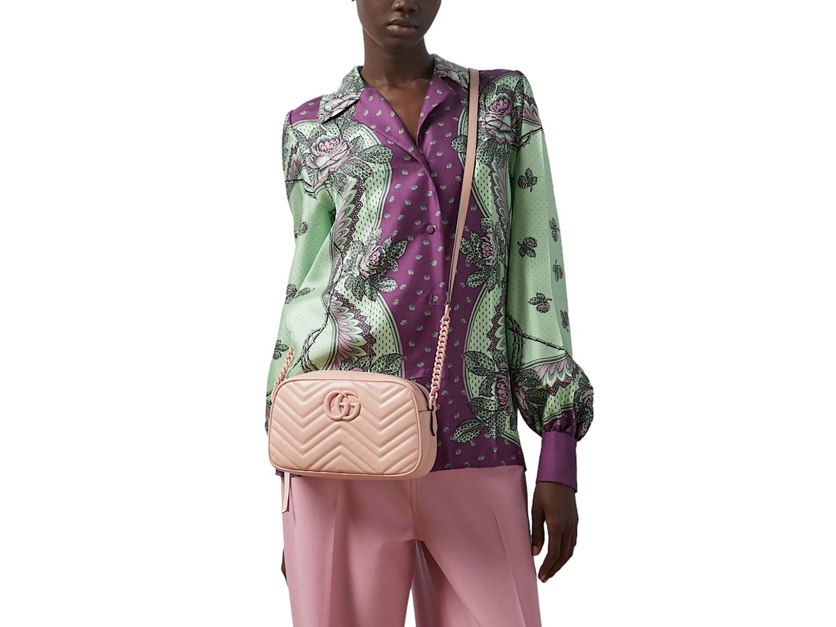 https://d2cva83hdk3bwc.cloudfront.net/447632DAAAH-gucci-rose-matelass-crossbody--2.jpg