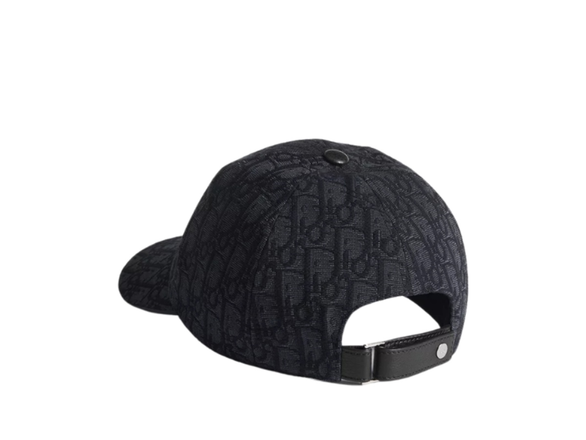 https://d2cva83hdk3bwc.cloudfront.net/543c903e3014-c900-dior-oblique-cap-black-cotton-jacquard-3.jpg