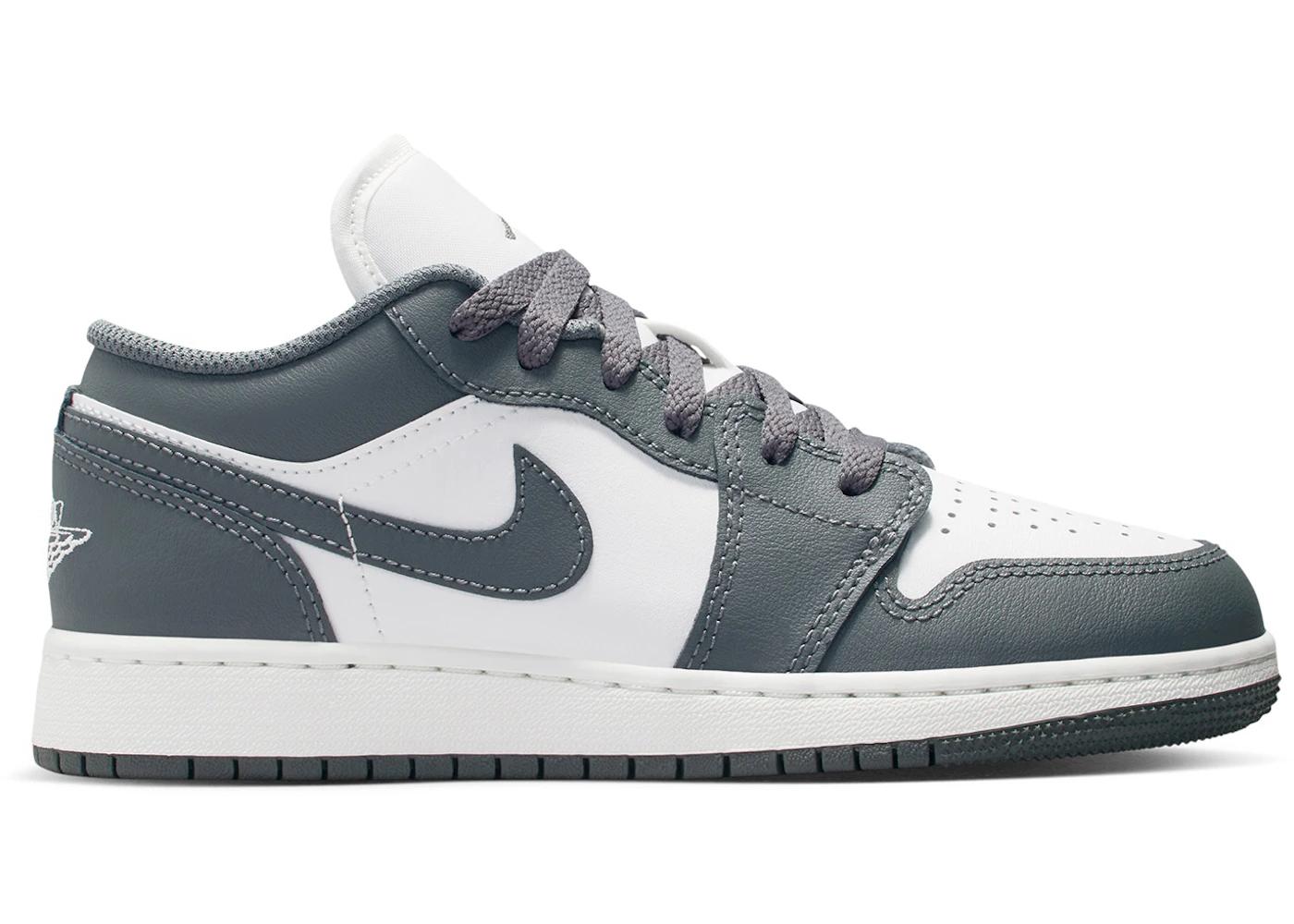 https://d2cva83hdk3bwc.cloudfront.net/553560-044-jordan-1-low-grey-white-gs--1.jpg