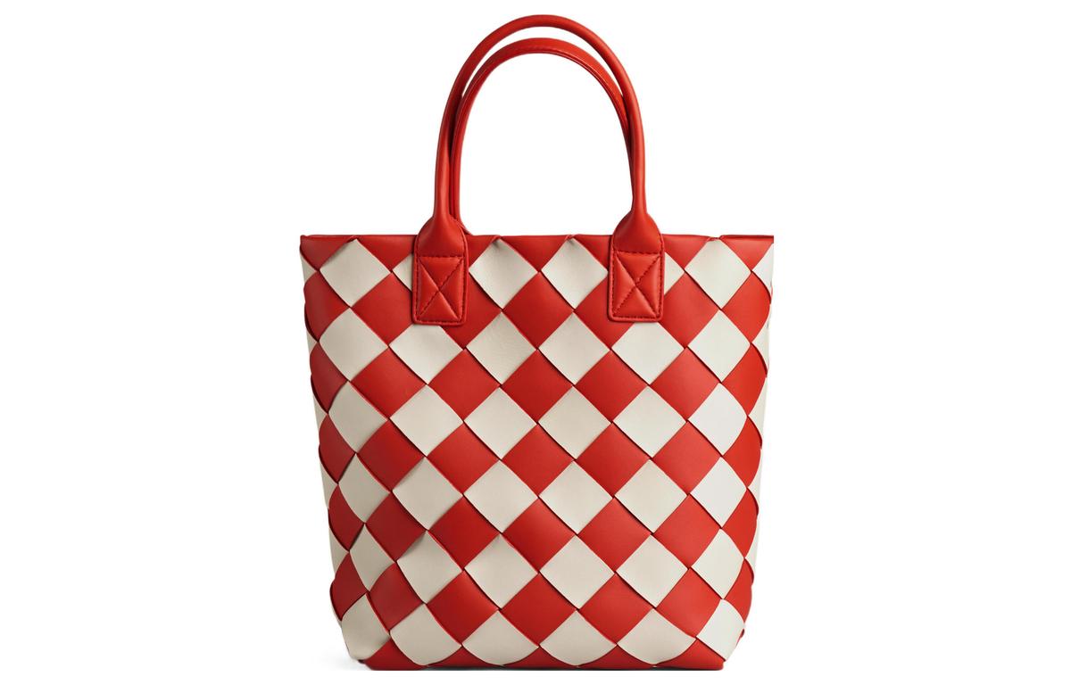 https://d2cva83hdk3bwc.cloudfront.net/570800VMAK08749-bottega-veneta-lambskin-tote-bag-shopping-bag-shoulder-bag-crossbody-bag-handbag-medium-size-women-s-hibiscus-red-hazy-1.jpg