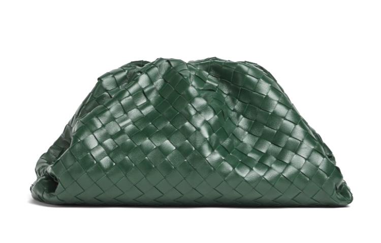 https://d2cva83hdk3bwc.cloudfront.net/576175-VCPP0-3035-bottega-veneta-clutches-1.jpg