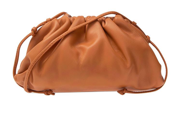https://d2cva83hdk3bwc.cloudfront.net/585852-VCP40-7628-bottega-veneta-shoulder-bags-1.jpg