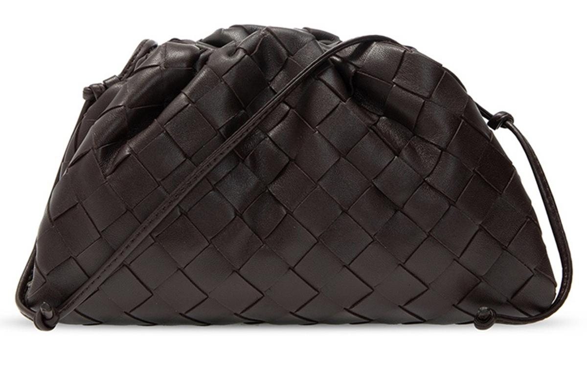 https://d2cva83hdk3bwc.cloudfront.net/585852-VCPP1-2127-bottega-veneta-shoulder-bags-1.jpg