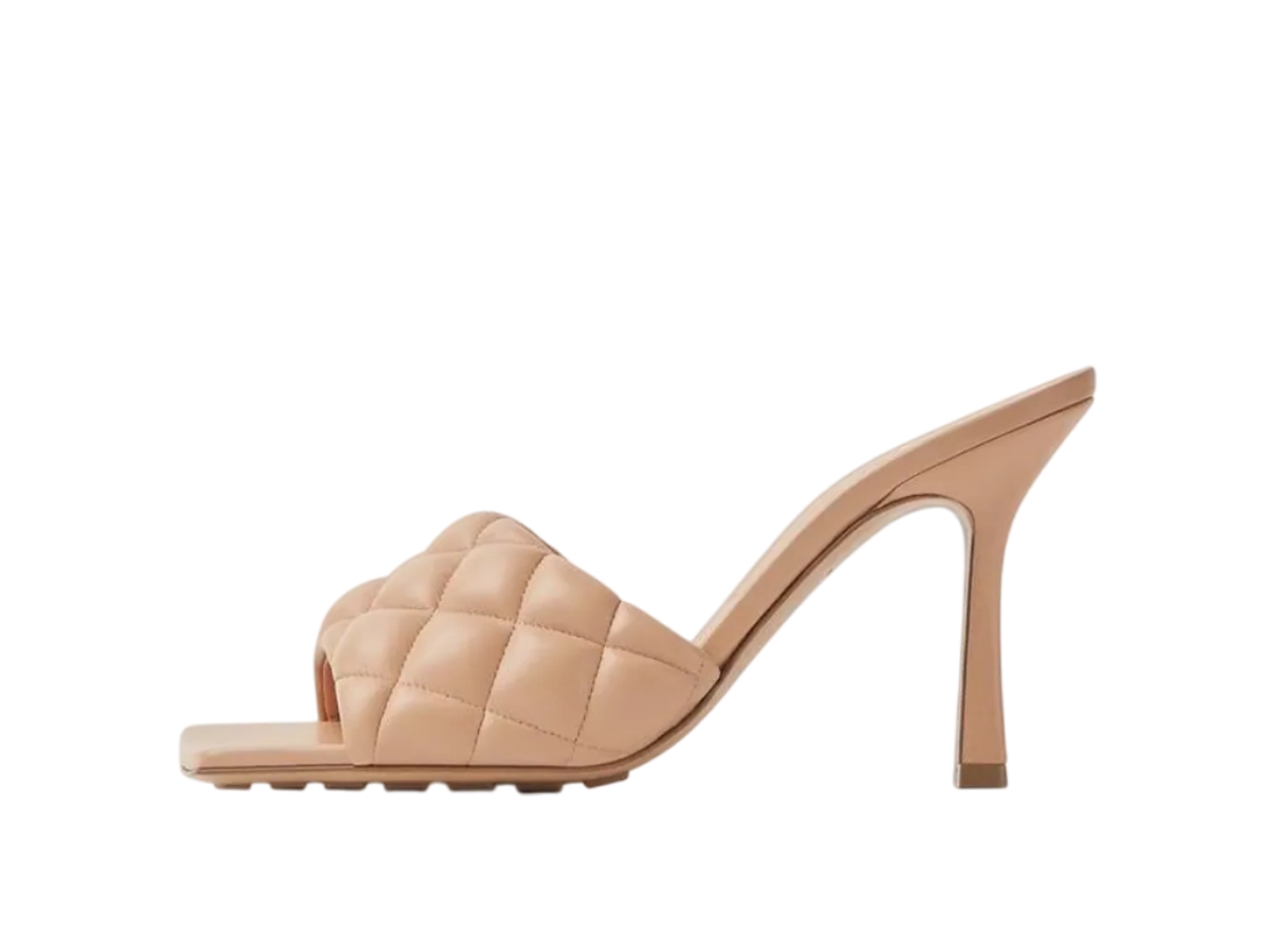 https://d2cva83hdk3bwc.cloudfront.net/592015vbrr09912-bottega-veneta-padded-mule-cipria-2.jpg