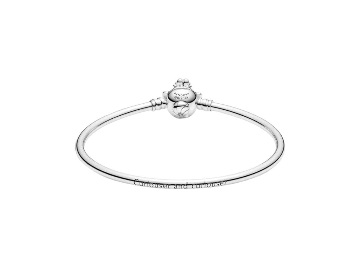 https://d2cva83hdk3bwc.cloudfront.net/599343C00-17-pandora-disney-alice-in-wonderland-cheshire-cat-clasp-silver-bracelet-2.jpg