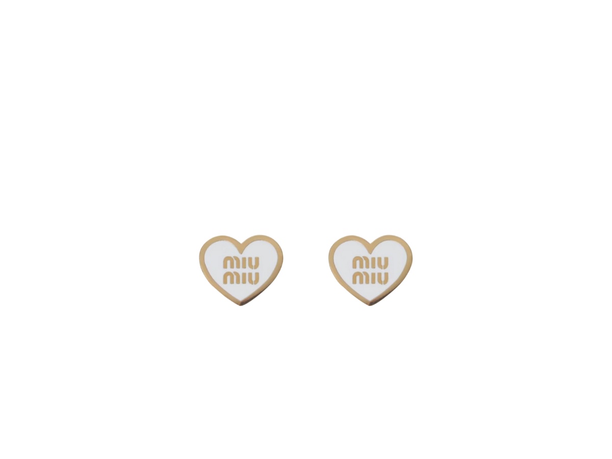 https://d2cva83hdk3bwc.cloudfront.net/5io340-2ie2-f061c-miu-miu-logo-heart-earrings-white-1.jpg