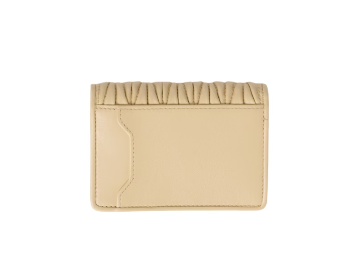 https://d2cva83hdk3bwc.cloudfront.net/5mc103-afpp-f0k57-miu-miu-matelasse-nappa-leather-card-holder-green-soybean-3.jpg