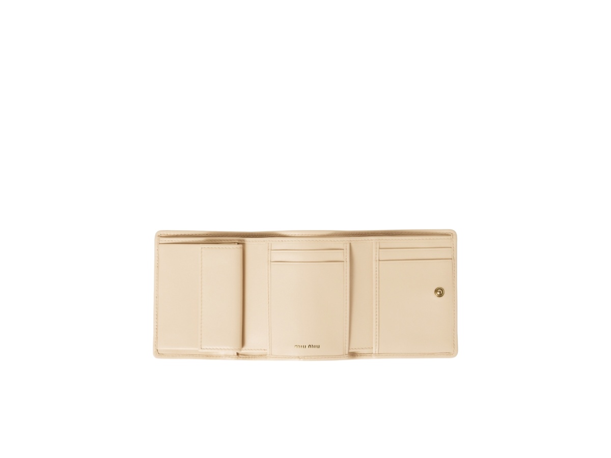 https://d2cva83hdk3bwc.cloudfront.net/5mh033-afpp-f0k57-miu-miu-small-matelass-nappa-leather-wallet-soy-green-2.jpg