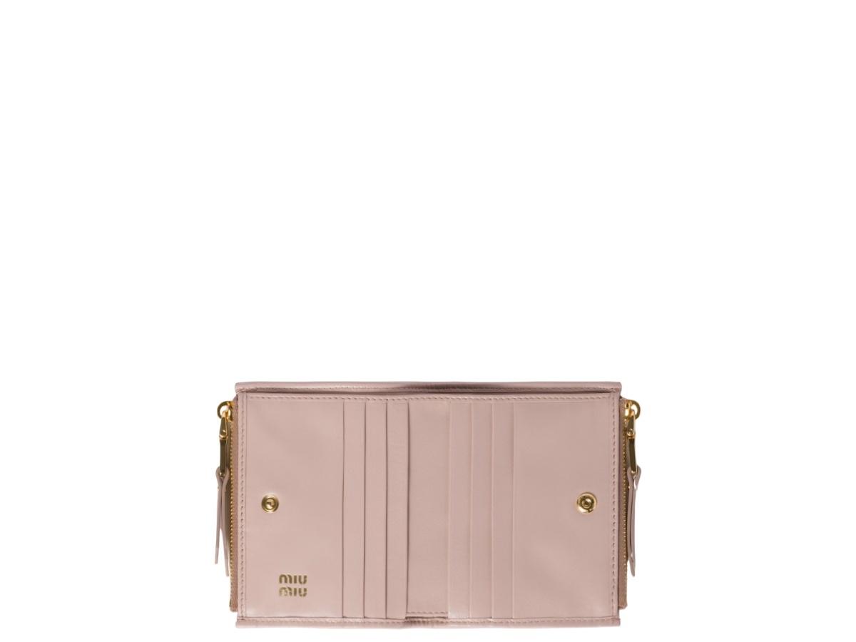 https://d2cva83hdk3bwc.cloudfront.net/5ml024-afpp-f0236-miu-miu-matelass-nappa-leather-small-wallet-powder-pink-2.jpg