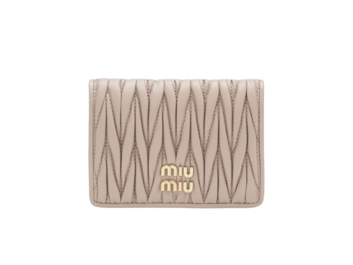 https://d2cva83hdk3bwc.cloudfront.net/5mv021afpp-miu-miu-compact-wallet-powder-pink-1.jpg