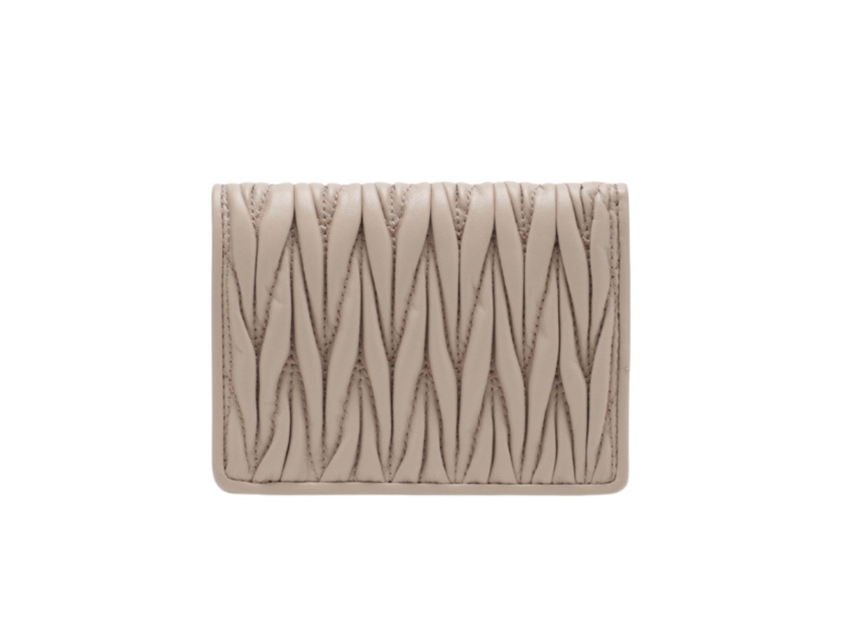 https://d2cva83hdk3bwc.cloudfront.net/5mv021afpp-miu-miu-compact-wallet-powder-pink-3.jpg