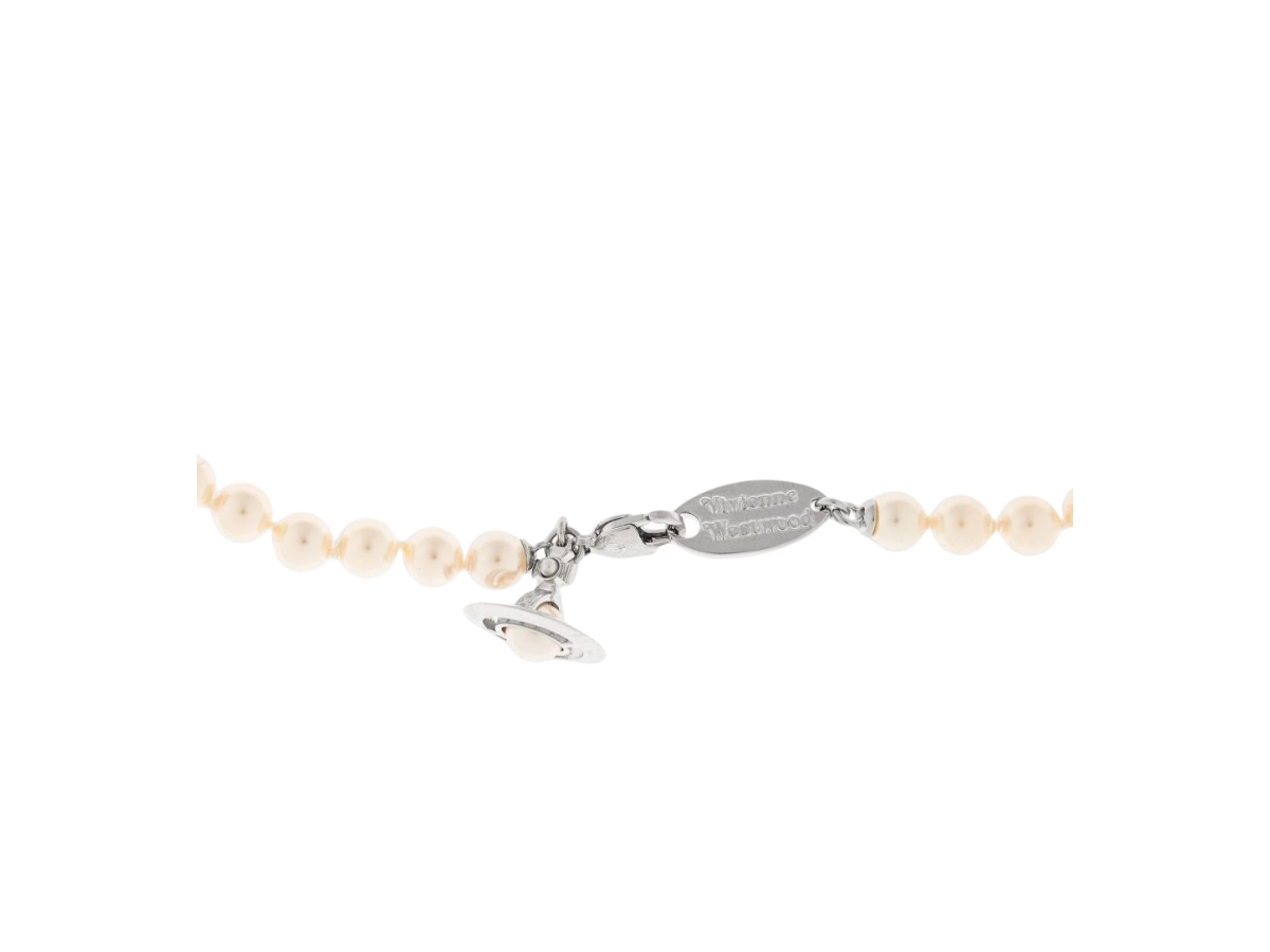 https://d2cva83hdk3bwc.cloudfront.net/6301013e02p113-vivienne-westwood-orb-plaque-necklace-artificial-pearl-3.jpg