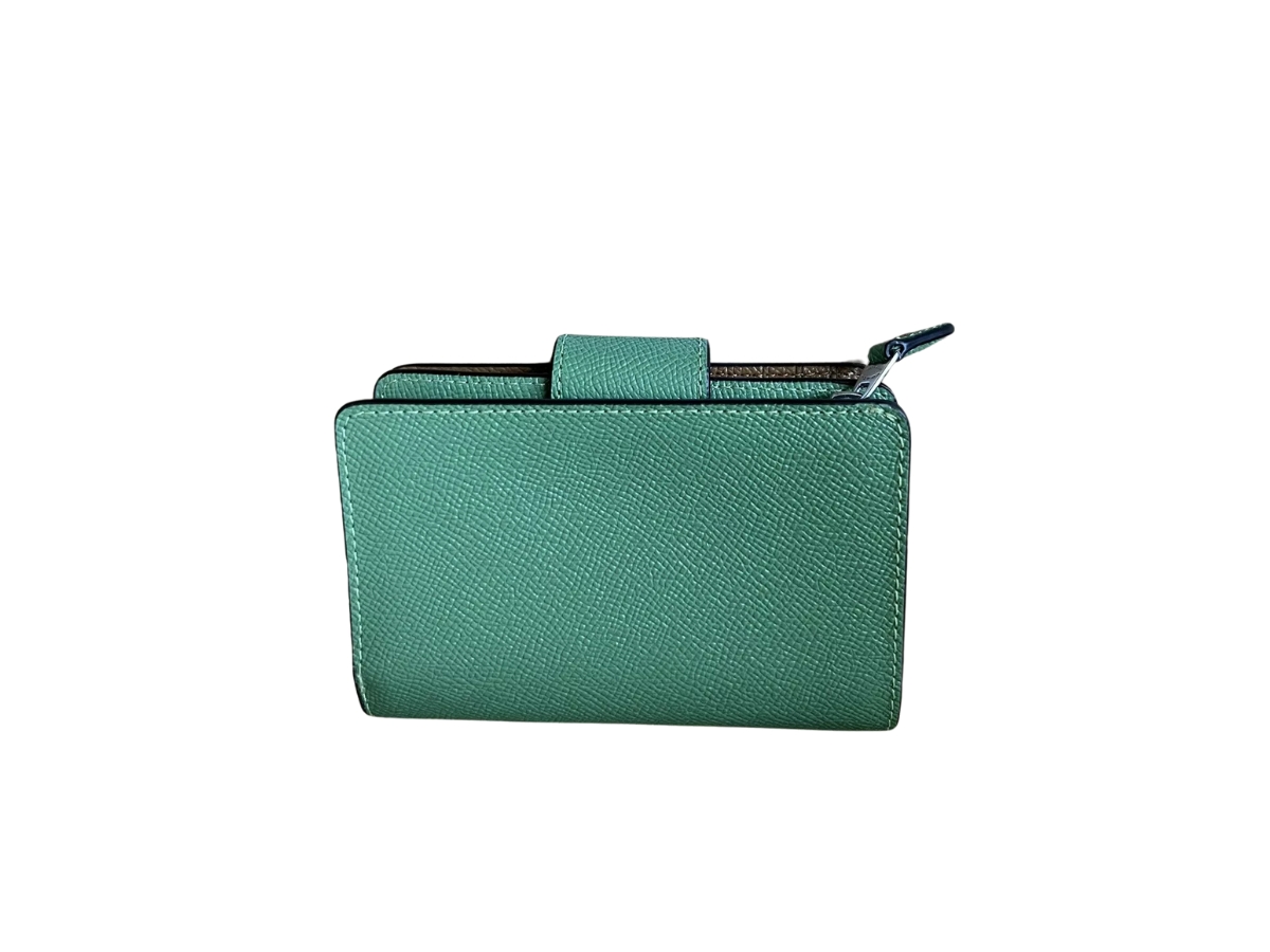 https://d2cva83hdk3bwc.cloudfront.net/6390-GREEN-coach-medium-corner-zip-wallet-in-soft-green-cross-grain-leather-with-silver-tone-hardware-green-3.jpg